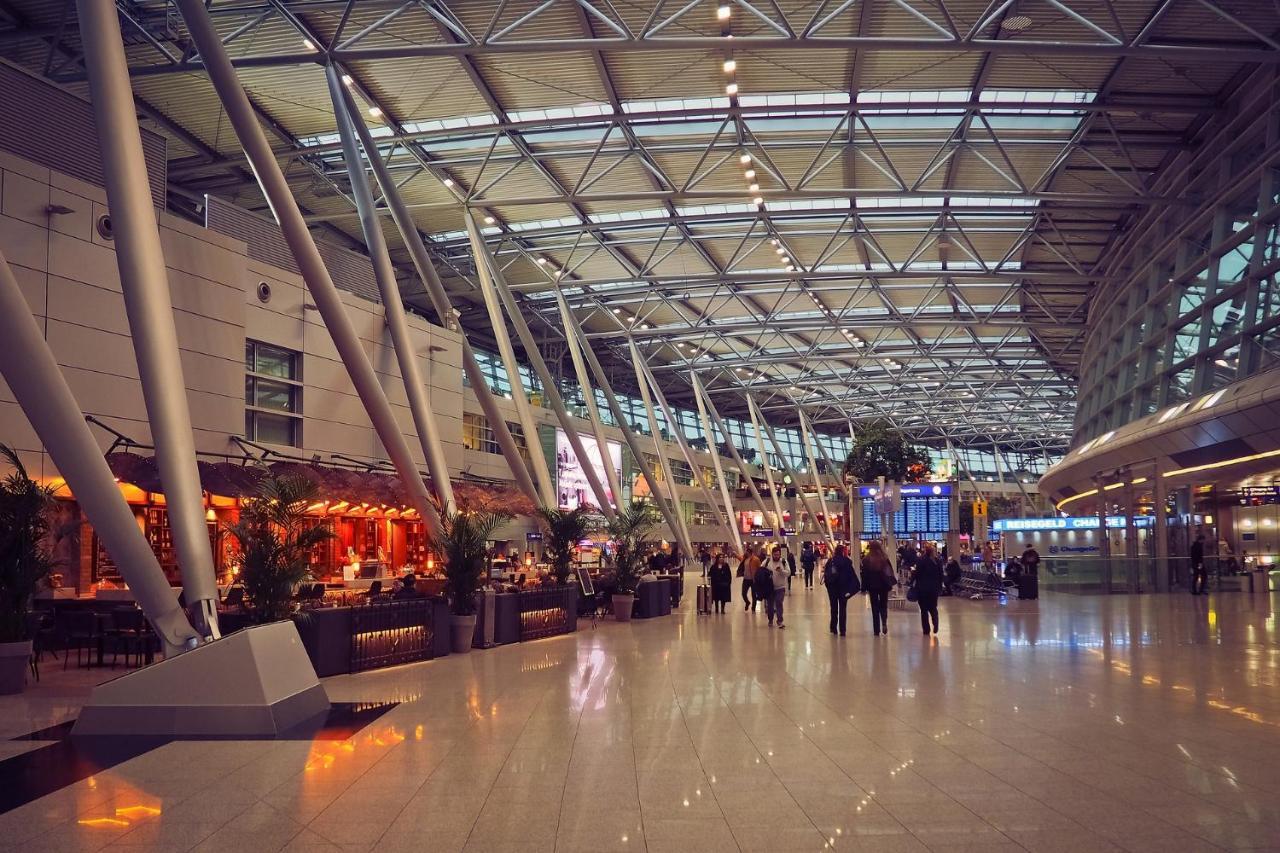 Hotel Red Velvet At Delhi Airport นิวเดลี ภายนอก รูปภาพ